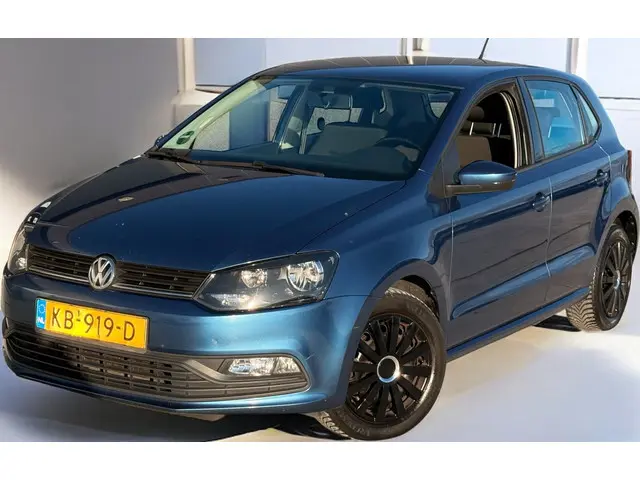 Volkswagen Polo 1.0 Comfortline 2015 Benzine 2