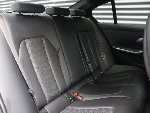 BMW M3 3-serie Sedan Competition 2021 Benzine 11