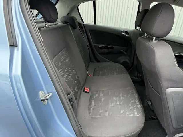 Opel Corsa 1.2-16V Berlin 2013 Benzine 23