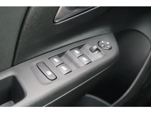 Opel Corsa 1.2 GS 2025 Benzine 32