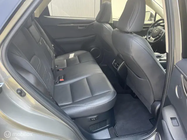 Lexus NX 300h AWD President Line 2014 Hybride Benzine 13
