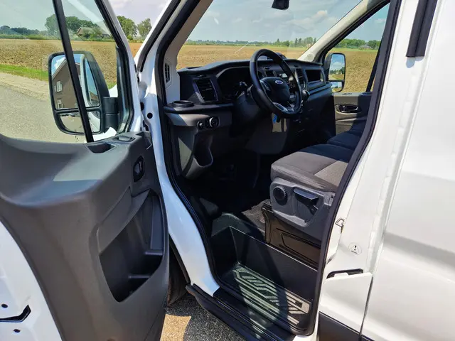 Ford Transit 350 2.0 TDCI L3H2 Trend 2022 Diesel 17