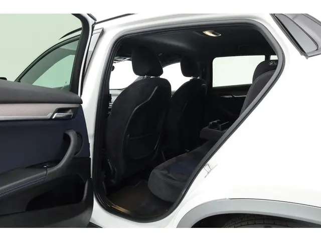 BMW X2 sDrive18i M Sport 2019 Benzine 37