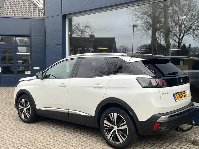 Peugeot 3008 1.2 Turbo 130 PK 2021 Benzine 4