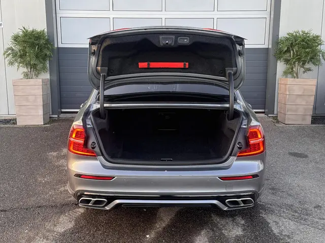 Volvo S60 2.0 T5 Intro Edition 2019 Benzine 13
