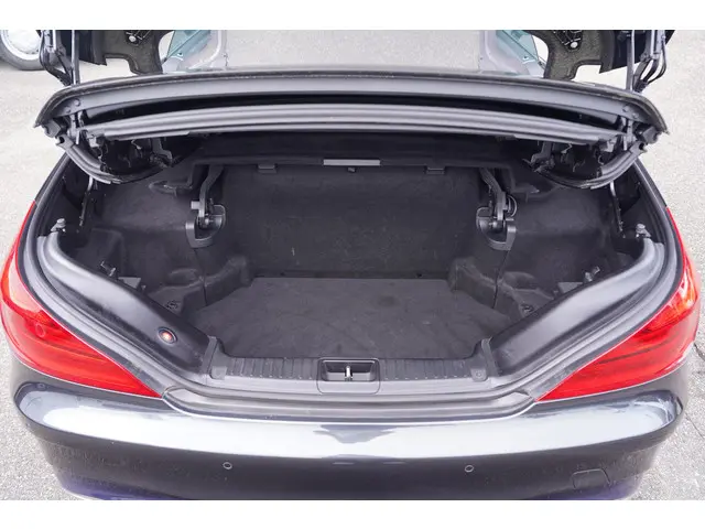 Mercedes-Benz SL 500 2017 Benzine 27