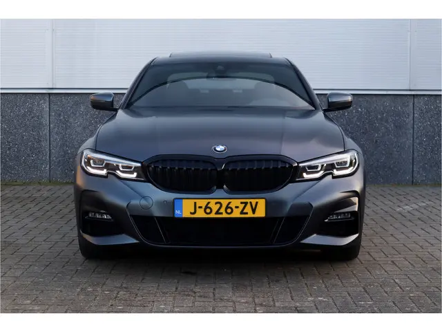 BMW 3 Serie 330e High Ex M-Sport 2020 Hybride Benzine 8