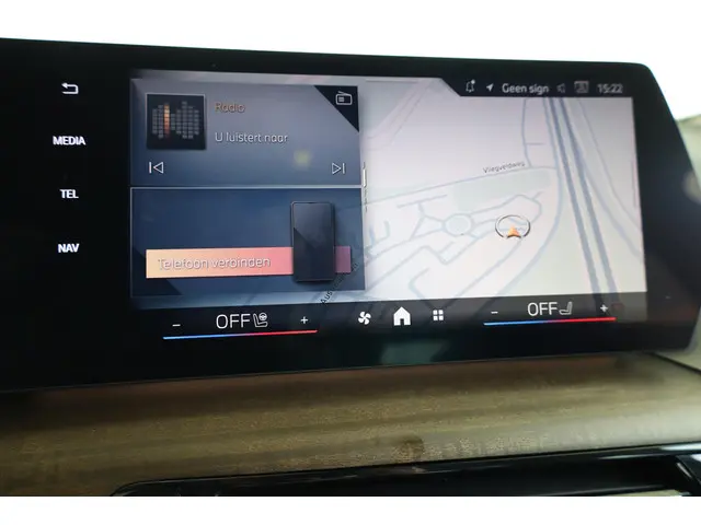 BMW 2 Serie Active Tourer 223i 2024 Benzine 18