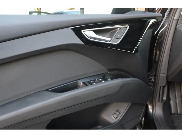 Audi Q4 e-tron 45 quattro 77 kWh 2023 Elektrisch 21
