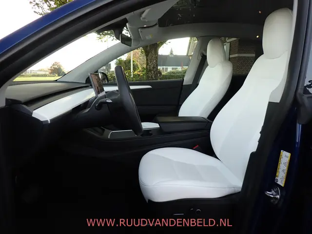Tesla Model Y Long Range AWD 75kWh 2021 Elektrisch 8