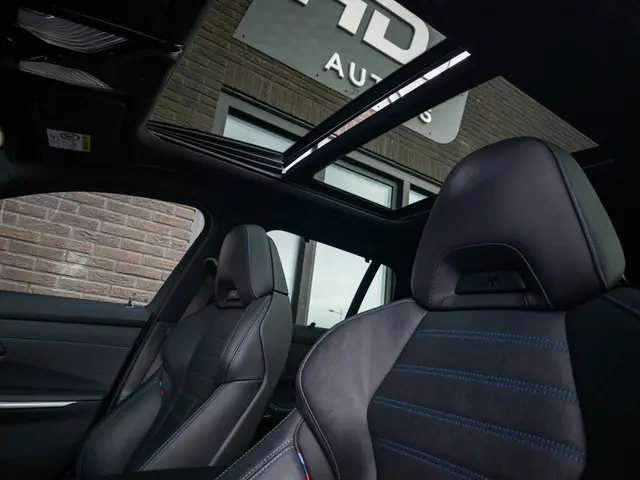 BMW 3 Serie Touring 330e 2022 Hybride Benzine 14