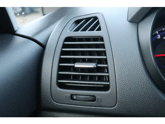 Hyundai ix20 1.6i i-Vision 2014 Benzine 40