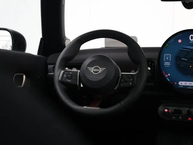 MINI 3-Deurs Cooper C 2025 Benzine 30