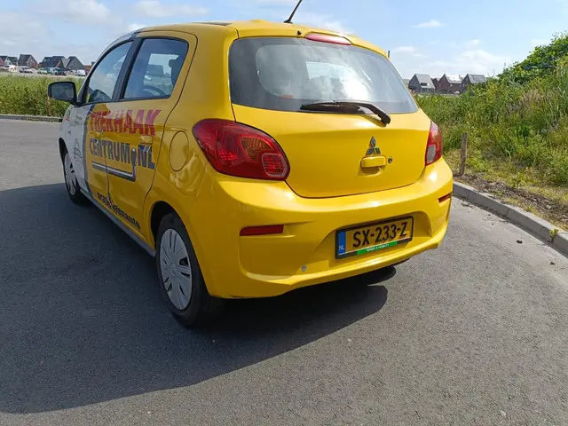 Mitsubishi Space Star 3