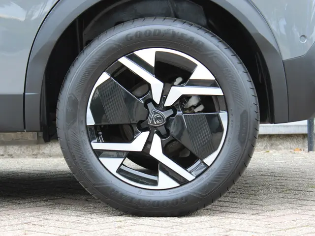 Peugeot 2008 1.2 PT 130 GT 2024 Benzine 10