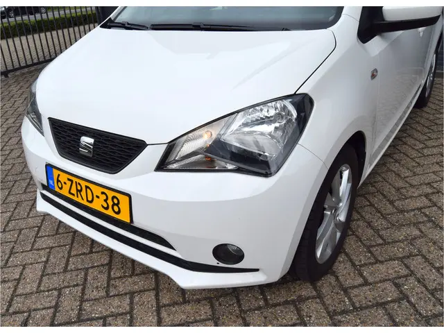 SEAT Mii 1.0 Sport Dynamic 2015 Benzine 4