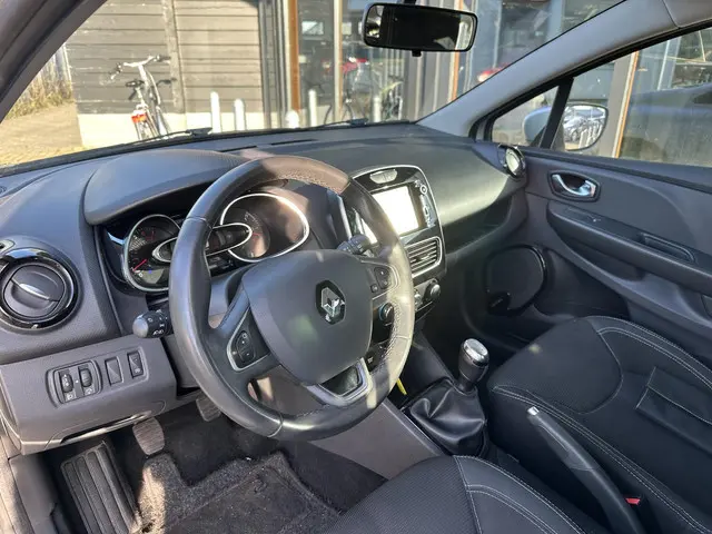 Renault Clio Estate 0.9 TCe Zen 2017 Benzine 9
