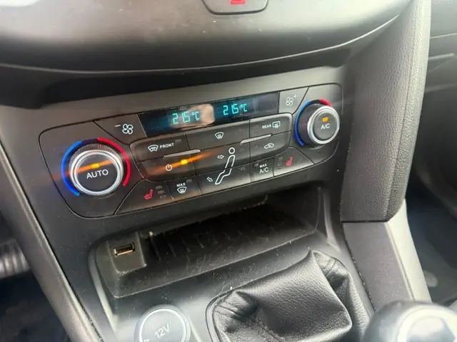 Ford Focus Wagon 1.0 Titanium 2015 Benzine 10