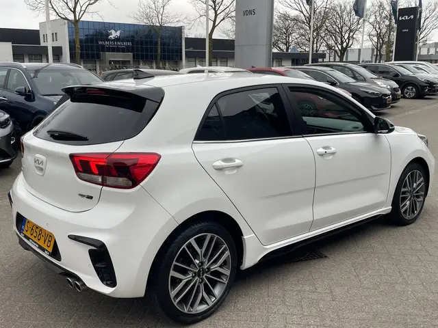Kia Rio 1.0 T-GDi MHEV GT-Line 2023 Hybride Benzine 8