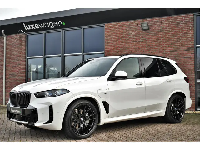 BMW X5 xDrive50e M-Sport 2023 Hybride Benzine 31