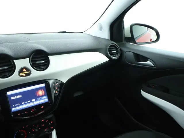 Opel ADAM 1.4 Jam 87PK | Cruise | PDC 2014 Benzine 12
