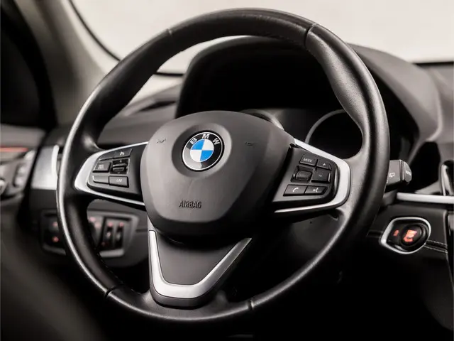 BMW X1 sDrive18i High Executive 2021 Benzine 20
