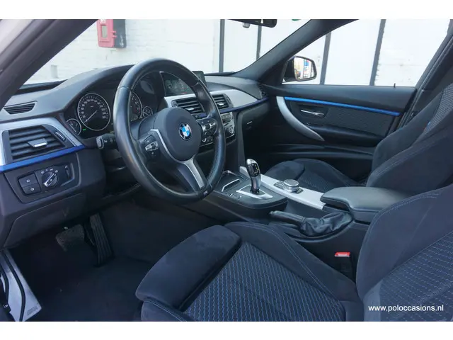 BMW 3 Serie 320i 2017 Benzine 5