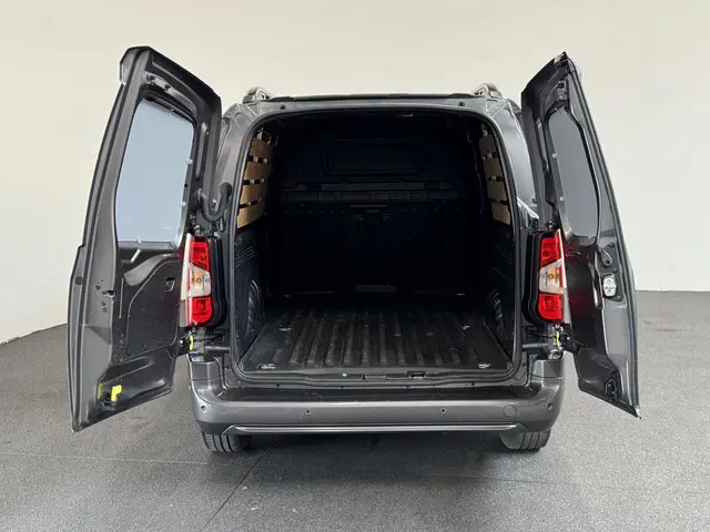 Opel Combo 1.5D L2H1 130pk Automaat Edition 2022 Diesel 9