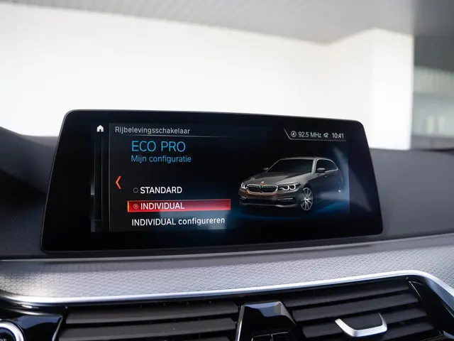 BMW 5 Serie Touring 530i 2019 Benzine 29