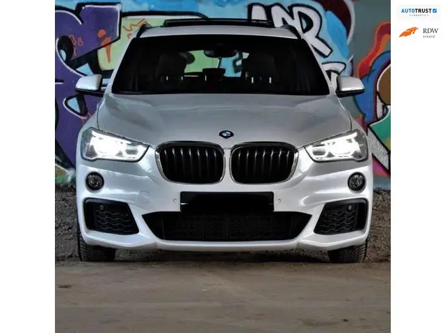 BMW X1 SDrive18i High Executive 2018 Benzine