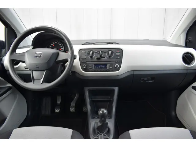 SEAT Mii 1.0 Style 5Drs Dynamic 2014 Benzine 6