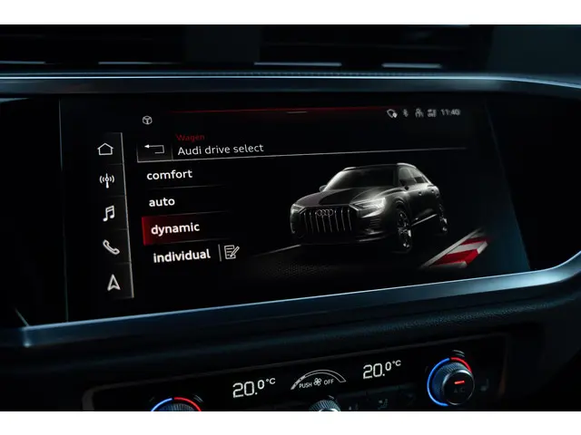 Audi Q3 45 TFSI e S edition 2022 Hybride Benzine 44