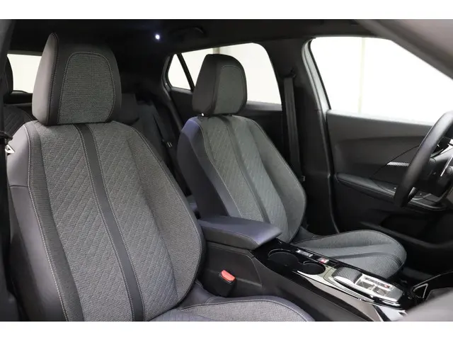 Peugeot 2008 1.2T 130pk Automaat Allure 2024 Benzine 14