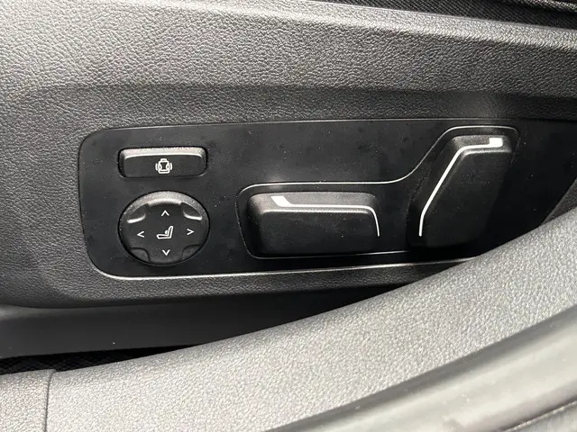 BMW 3 Serie Touring 320e 2024 Hybride Benzine 26