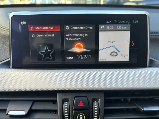 BMW X1 sDrive18i High Executive Edition 2020 Benzine 12