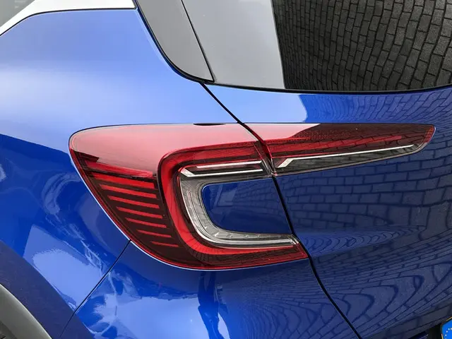 Renault Captur 1.0 TCe 90 Intens 2021 Benzine 32