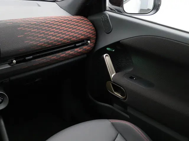 MINI Aceman SE 2025 Elektrisch 32