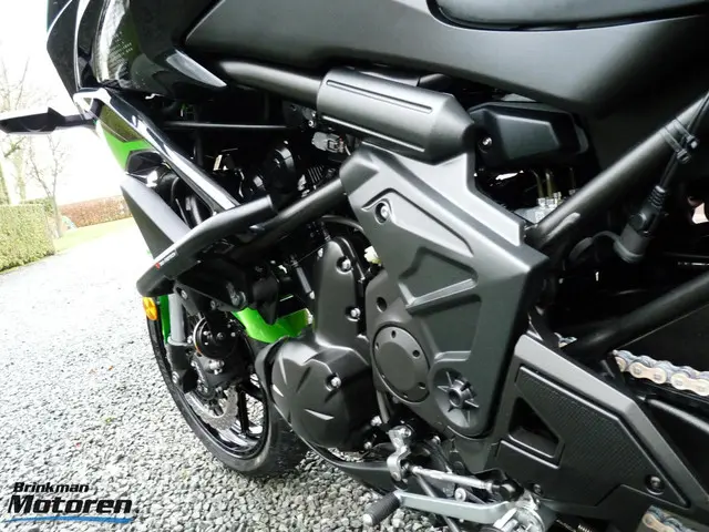Kawasaki Versys 650 ABS 2022 Benzine 17