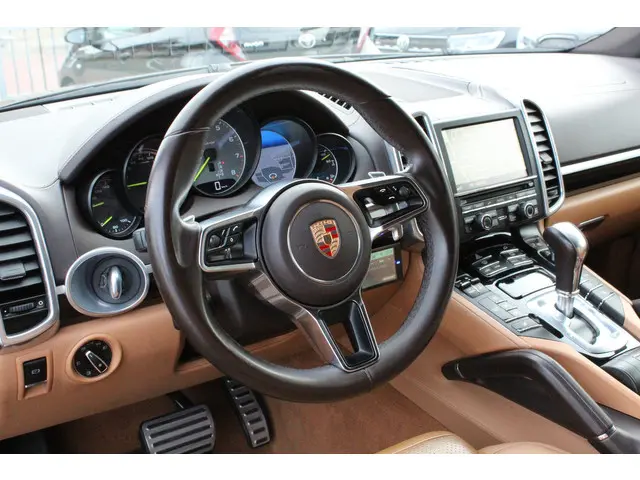 Porsche Cayenne 3.0 S E-Hybrid 2015 Hybride Benzine 43