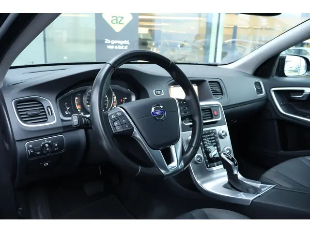 Volvo V60 Cross Country 2.0 D3 Polar+ 2018 Diesel 21