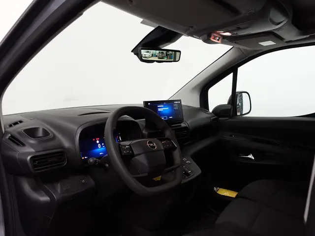 Opel Combo 1.5 BlueHDi 130 S&S L2 2024 Diesel 9