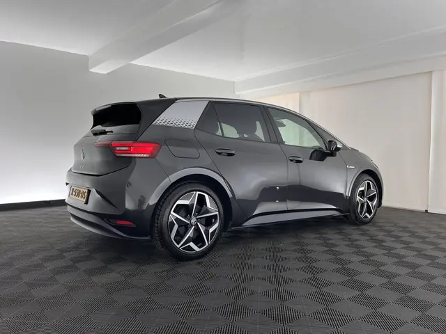 Volkswagen ID.3 First Plus 58 kWh [ 3-Fase ] 2020 Elektrisch 6