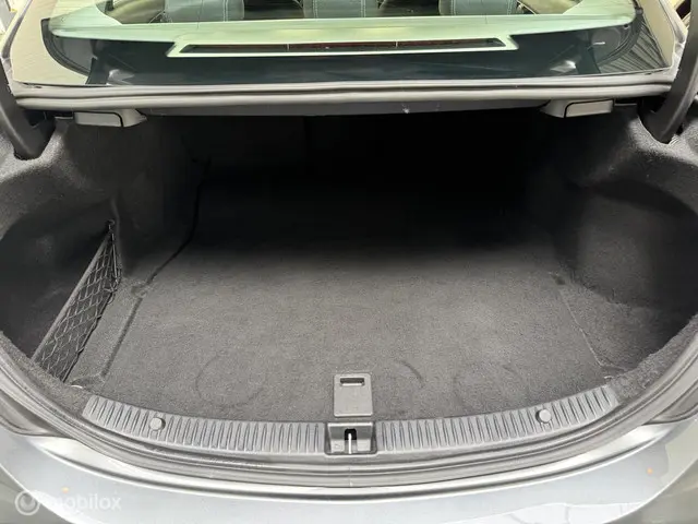 Mercedes-Benz C-Klasse 180 Lease Edition 2017 Benzine 17