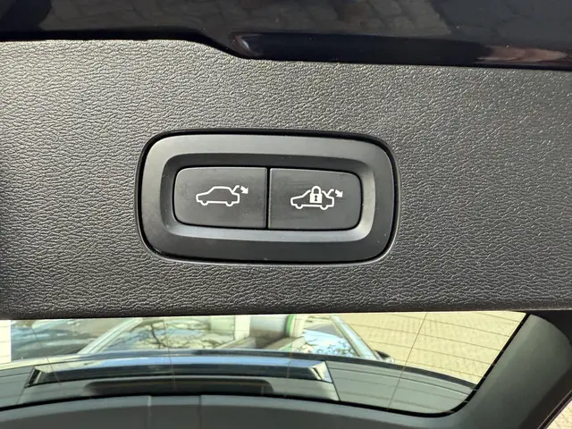 Volvo V60 2.0 B4 Business Pro 2021 Benzine 31
