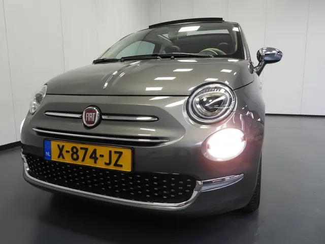 Fiat 500C 1.0 Cabrio Hybrid Dolcevita 2021 Benzine 33