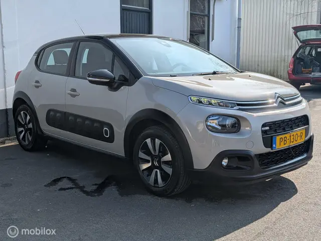 Citroën C3 1.2 PureTech S&S Shine 110PK! 2017 Benzine 2