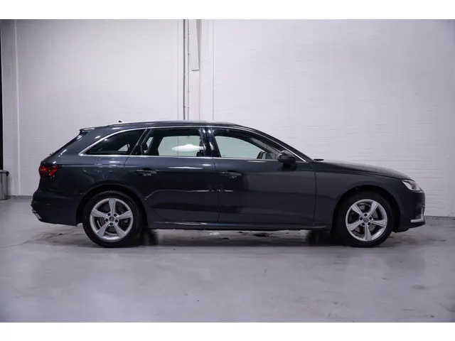 Audi A4 Avant 35 TFSI Business Edition 2021 Benzine 6