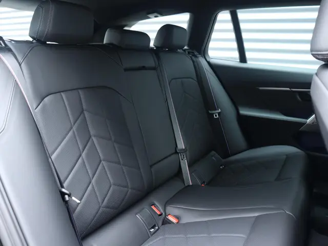 BMW i5 Touring eDrive40 2025 Elektrisch 10