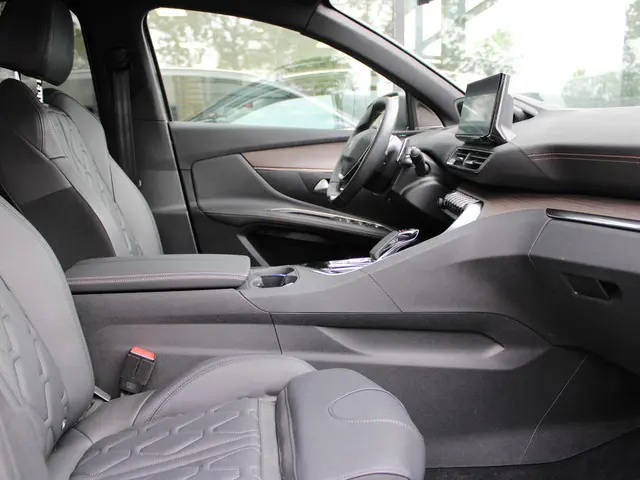 Peugeot 3008 1.6 HYbrid 225 GT 2021 Hybride Benzine 8