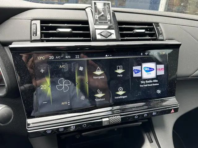 DS DS 7 E-Tense 225 Opéra 2023 Hybride Benzine 15